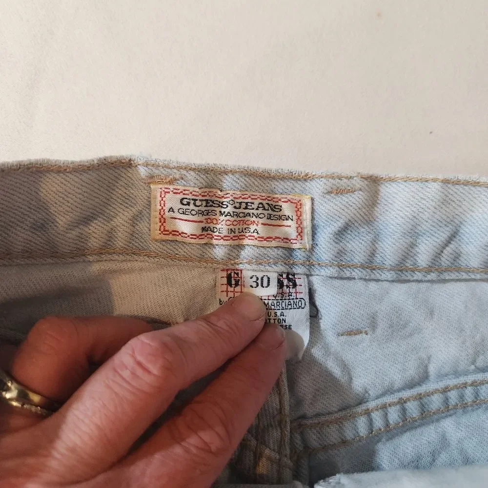 Guess vintage light